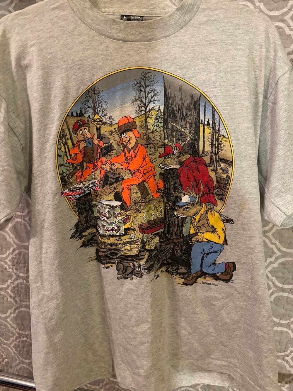 Vintage 1992 Fruit of the Loom Best Humorous Hunting Deer Role Reversal Graphic